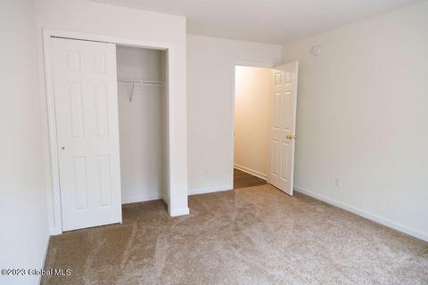 52 Cobblestone Ct, Schenectady, NY 12306 photo 23