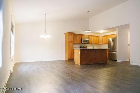 52 Cobblestone Ct, Schenectady, NY 12306 photo 12