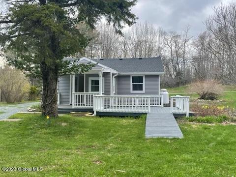 1944 Plank Rd, Petersburgh, NY 12138