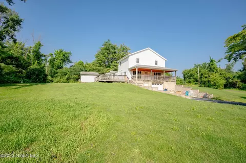 43 Unionville Feura Bush Rd, Feura Bush, NY 12067