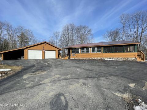 27 Henry Wescott Rd, Warrensburg, NY 12885