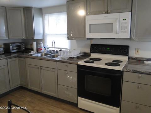2545 3rd Ave, Schenectady, NY 12303 photo 4