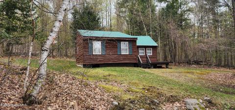 517 Dennie Rd, Mayfield, NY 12117