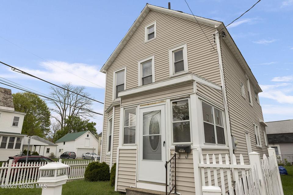  1943 Guilderland Ave, Schenectady, NY 12306 photo 3