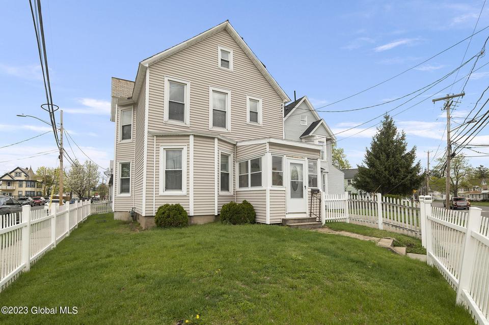  1943 Guilderland Ave, Schenectady, NY 12306 photo 1