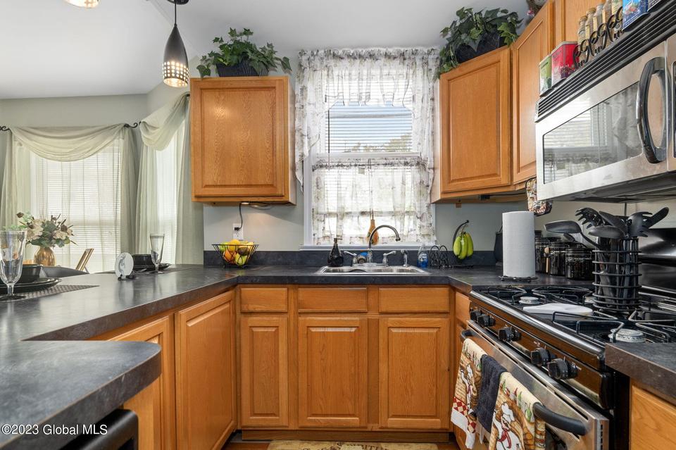 1943 Guilderland Ave, Schenectady, NY 12306 photo 16