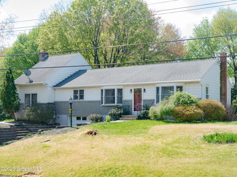 37 Fane Ct, Troy, NY 12182