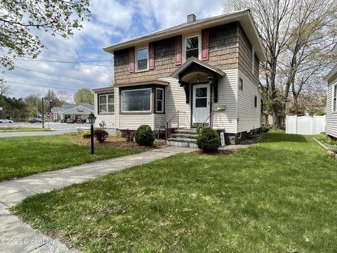 262 Ridge St, Glens Falls, NY 12801