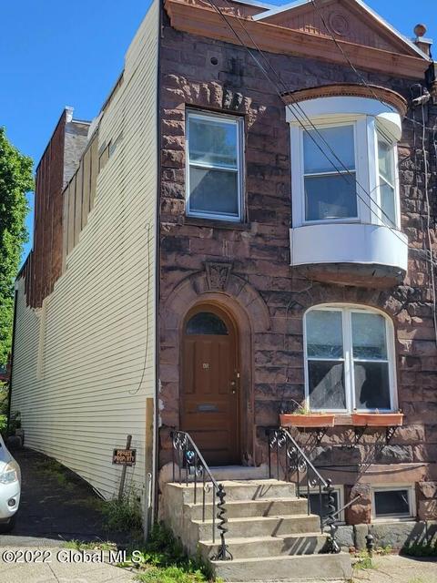 45 1st St, Albany, NY 12210