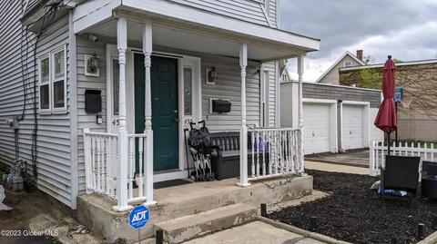 453 3rd St, Schenectady, NY 12306 photo 3