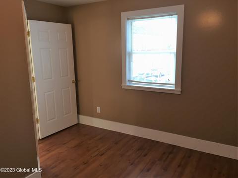 453 3rd St, Schenectady, NY 12306 photo 37