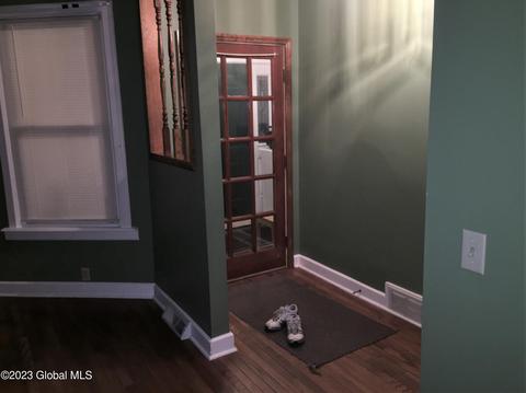 453 3rd St, Schenectady, NY 12306 photo 9