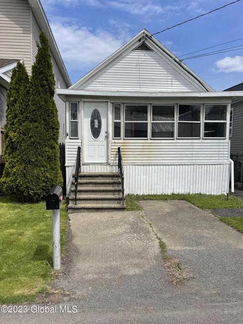 1003 13th St, Watervliet, NY 12189