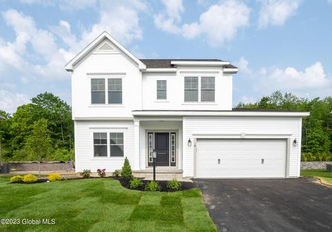 17 Bergen Pl, Niskayuna, NY 12309