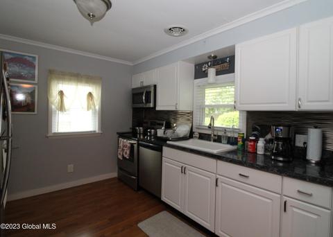 1146 Mcclellan St, Schenectady, NY 12309 photo 13
