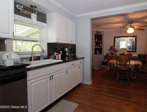 1146 Mcclellan St, Schenectady, NY 12309 photo 16