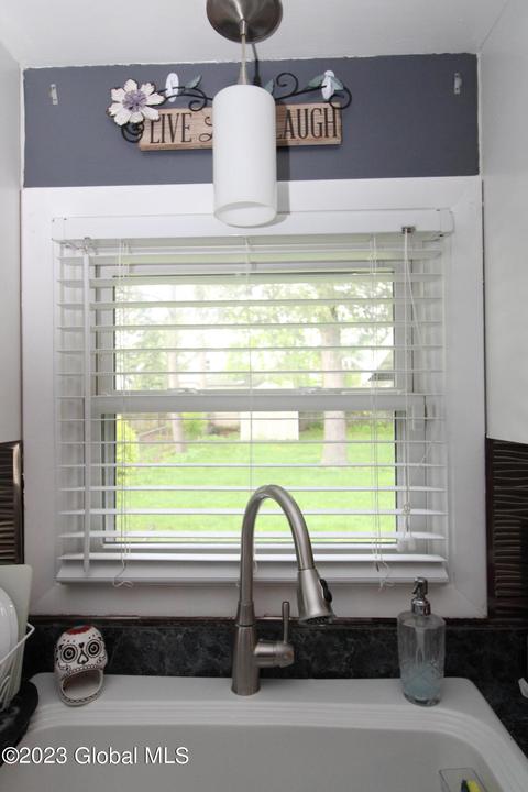 1146 Mcclellan St, Schenectady, NY 12309 photo 17