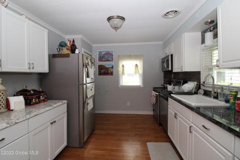 1146 Mcclellan St, Schenectady, NY 12309 photo 12