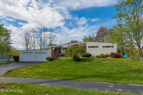 33 Abeling St, Canajoharie, NY 13317