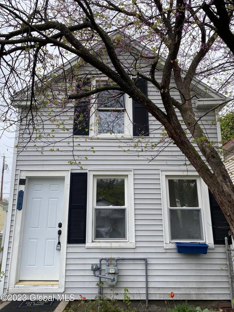 677 5th Ave, Troy, NY 12182