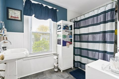 1064 Keyes Ave, Schenectady, NY 12309 photo 21