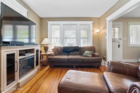 1064 Keyes Ave, Schenectady, NY 12309 photo 10