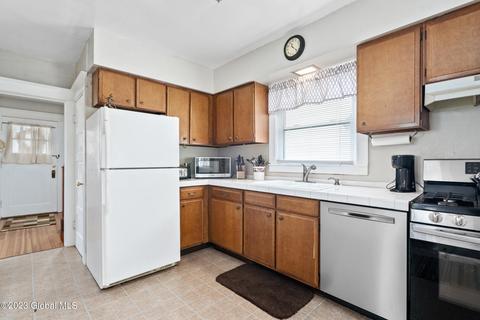 1064 Keyes Ave, Schenectady, NY 12309 photo 13