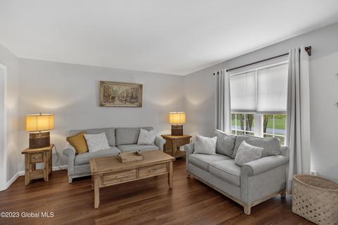 3 Nottingham Dr, Saratoga Springs, NY 12866 photo 9