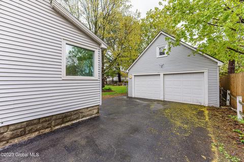 537 Harrison Ave, Schenectady, NY 12306 photo 4