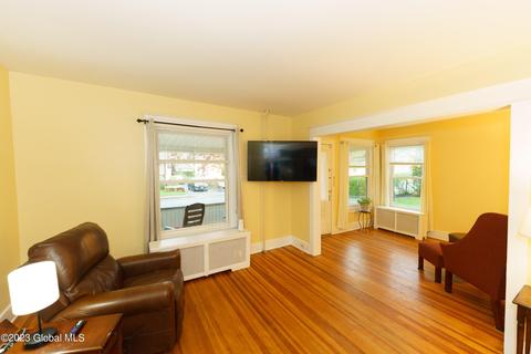 537 Harrison Ave, Schenectady, NY 12306 photo 7