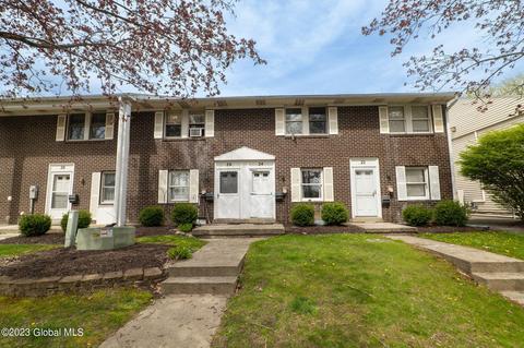 24 Maxwell Dr, Troy, NY 12180
