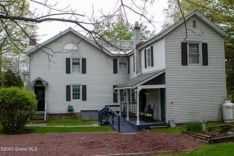 53 E Main St, Granville, NY 12832