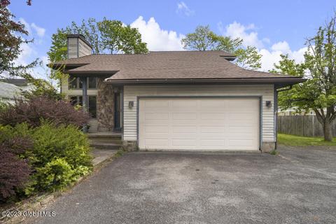 66 Van Buren Ave, Ravena, NY 12143