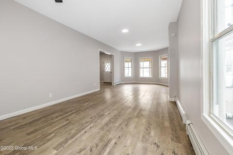 42 Willow Ave, Schenectady, NY 12304 photo 13