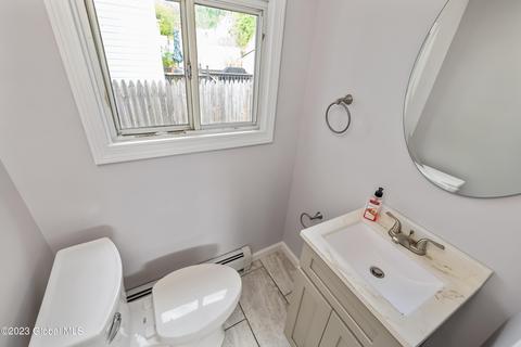 42 Willow Ave, Schenectady, NY 12304 photo 20