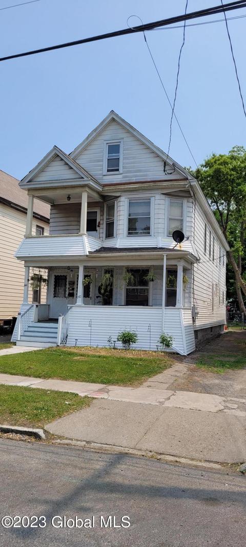 142 Mcclellan St, Schenectady, NY 12304