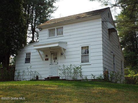 431 Steele Ave, Gloversville, NY 12078