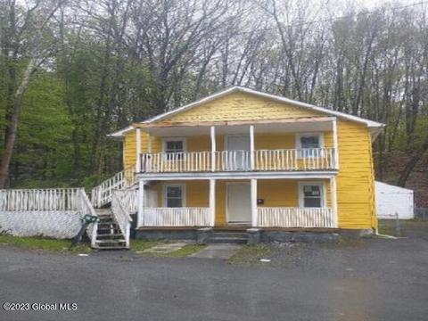 25 Rear Chapel St, Ellenville, NY 12428