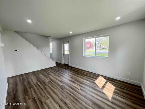 1101 Outer Dr, Schenectady, NY 12303 photo 10