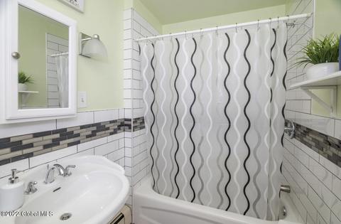 55 Elder St, Schenectady, NY 12304 photo 7