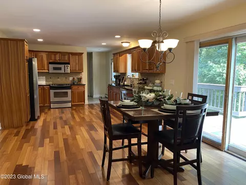 792 Swaggertown Rd, Schenectady, NY 12302 photo 9