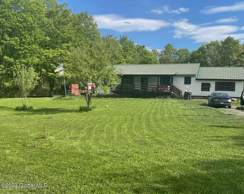 1296 Baldwin Corners Rd, Fort Ann, NY 12827