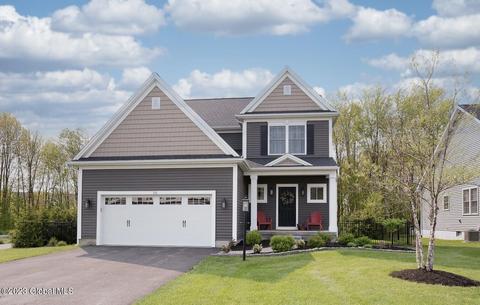 15 Hillard Ln, Newtonville, NY 12110