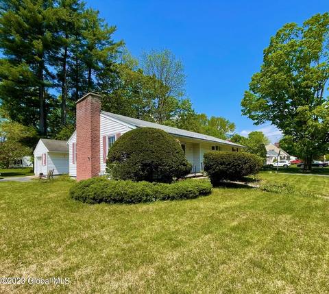 178 Sanford St, Glens Falls, NY 12801