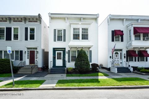 538 7th Ave, Troy, NY 12182