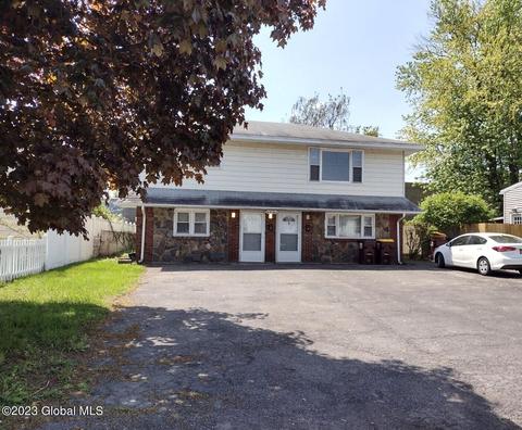 44 Newton St, Colonie, NY 12205