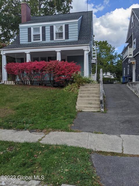 899 Mercer St, Albany, NY 12208