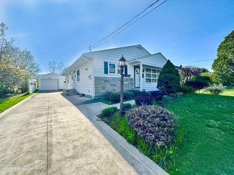 31 Weaver Ave, Waterford, NY 12188