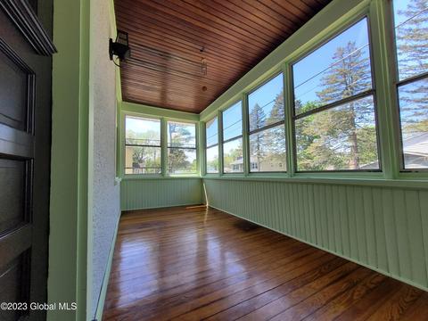 70 Starr Ave, Schenectady, NY 12304 photo 4