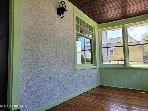 70 Starr Ave, Schenectady, NY 12304 photo 3